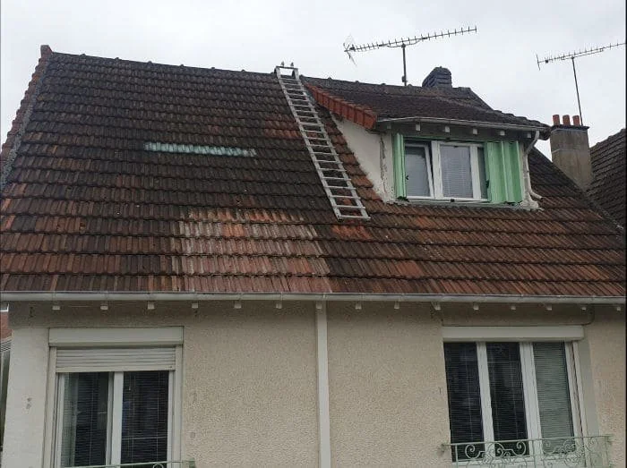 Démoussage et nettoyage toiture — BS Couvreur Oise
