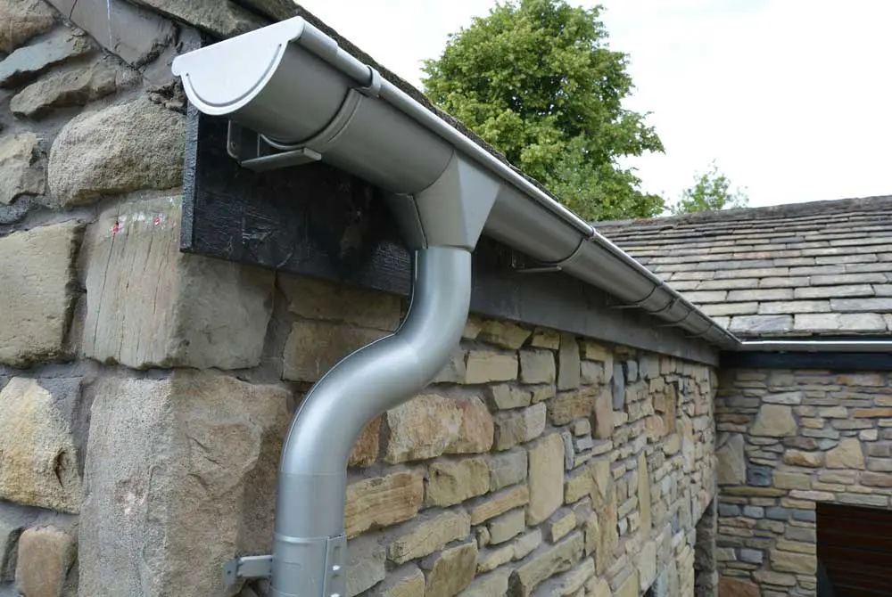 Gouttière aluminium — BS Couvreur près de Novillers