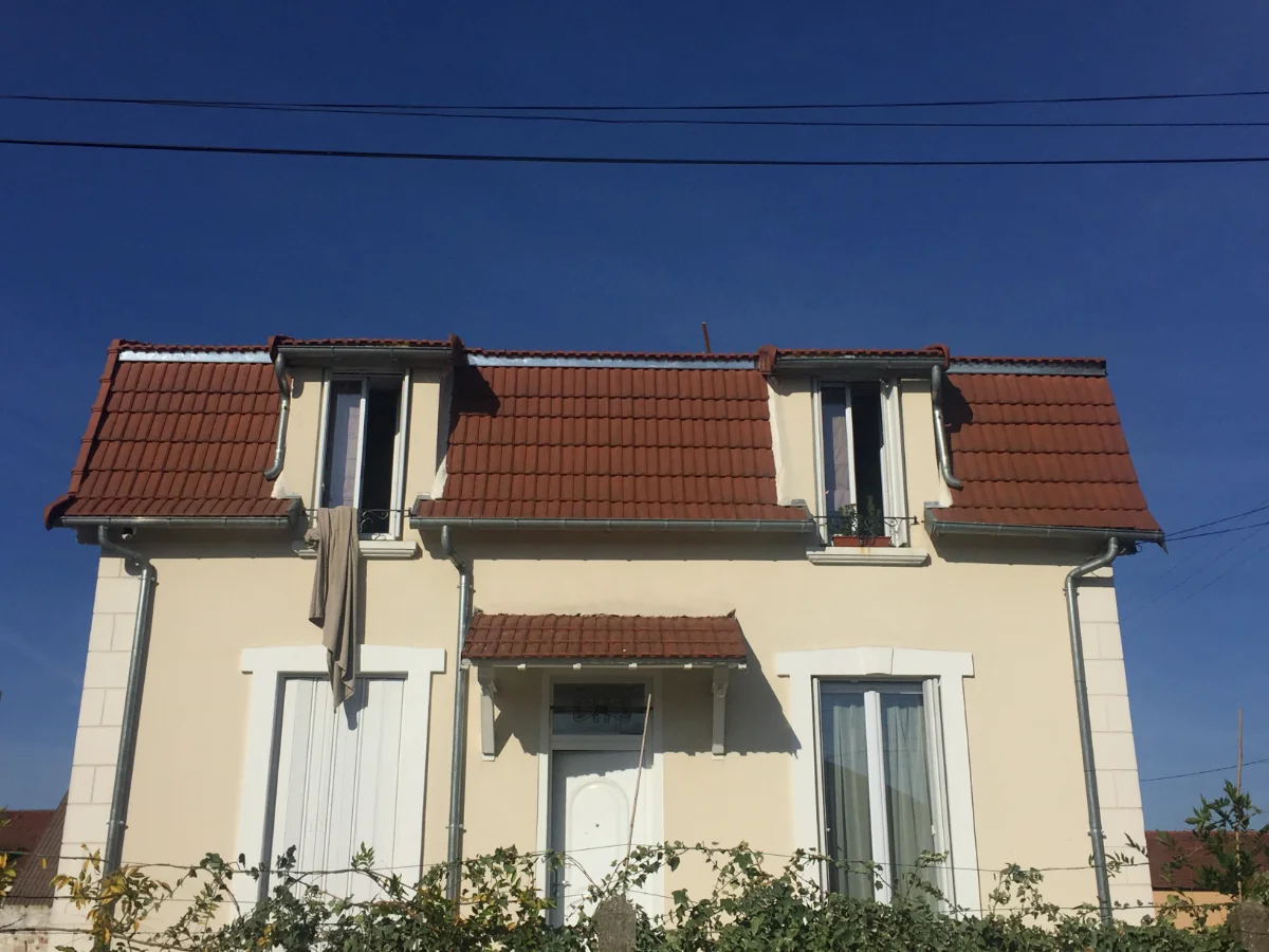Maison avant rénovation de toiture par BS Couvreur